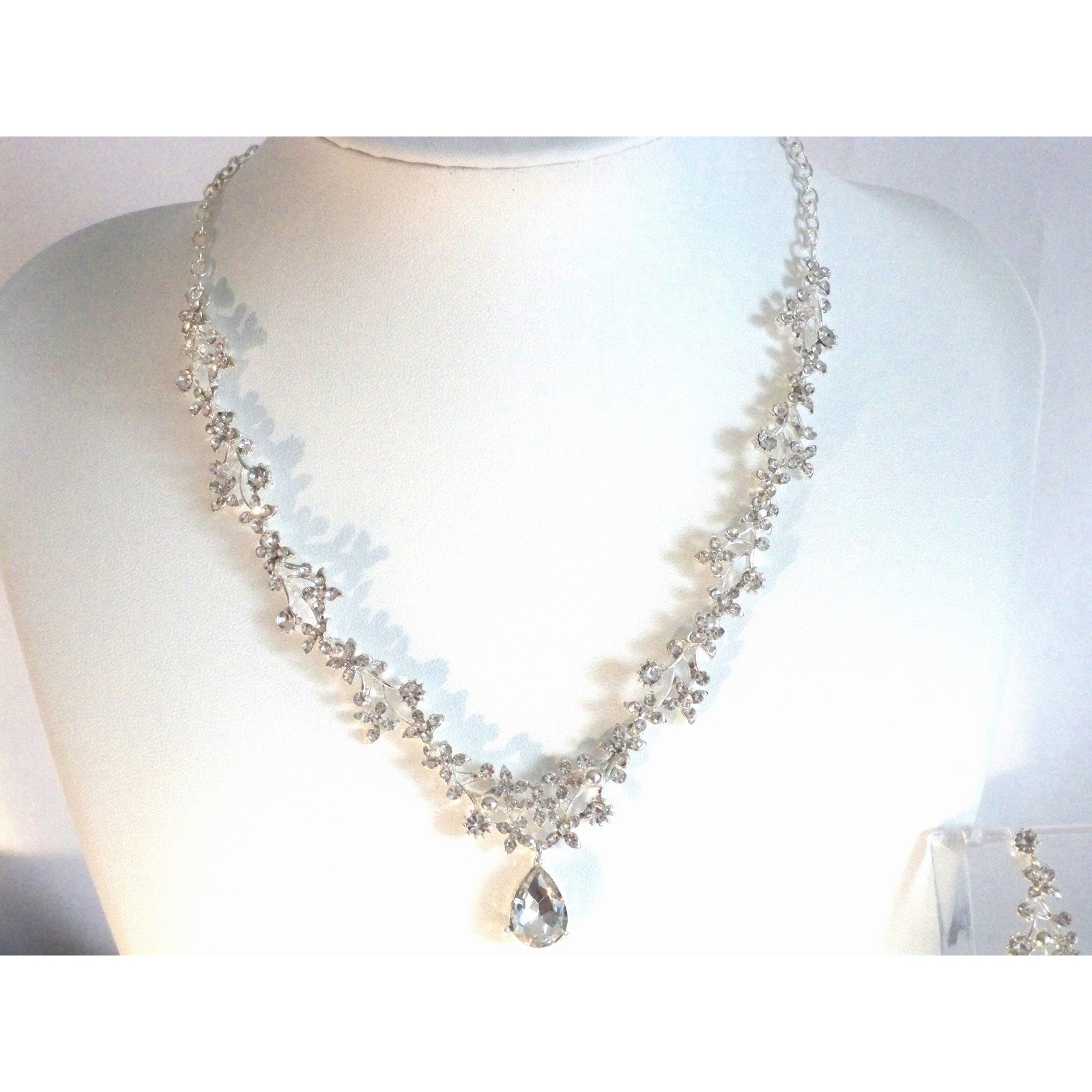 Silver Teardrop Necklace Wedding Bridal Mob Prom Homecoming Evening Necklace